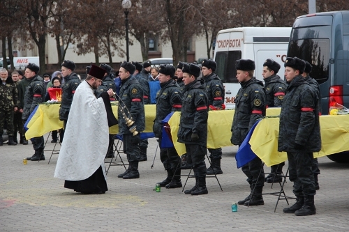 Дніпропетровськ: поховали 11 захисників Дніпропетровськ: поховали 11 захисників